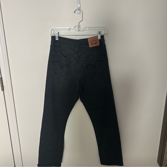 Levi’s Women’s Wedgie Straight Jeans distressed knee- Black/Grey Size 28 - Picture 4 of 6